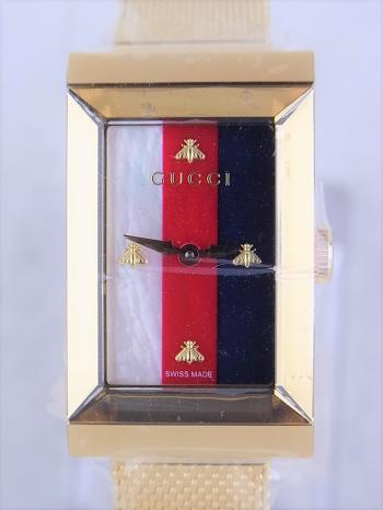 グッチGフレームトリコカラーシェル文字盤クオーツYA147410新品