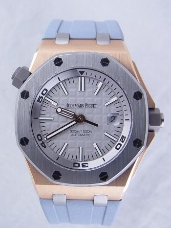 オーデマ・ピゲロイヤルオークオフショアダイバー15711OI.OO.A006CA.01中古美品