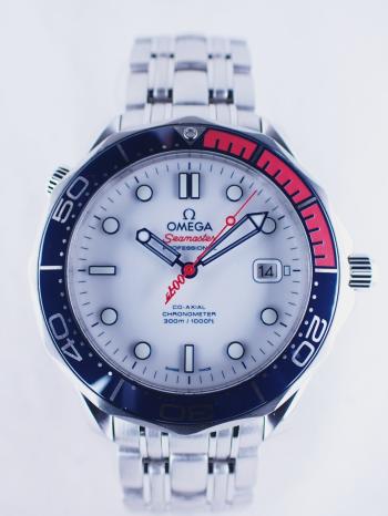 オメガシーマスター300クロノメーター007コラボ212.32.41.20.04.001新品仕上げ済