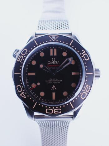 オメガ シーマスター ダイバー300M コーアクシャルマスター 007 エディション 210.90.42.20.01.001 新品