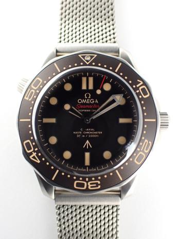 オメガ シーマスター ダイバー300M コーアクシャル マスター 007モデル 210.90.42.20.01.001 中古美品