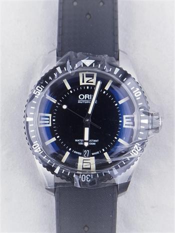 オリス ダイバーズ  黒文字盤 ラバー733.77074.064M(01 733 7707 4064 07 4 20 18)　新品
